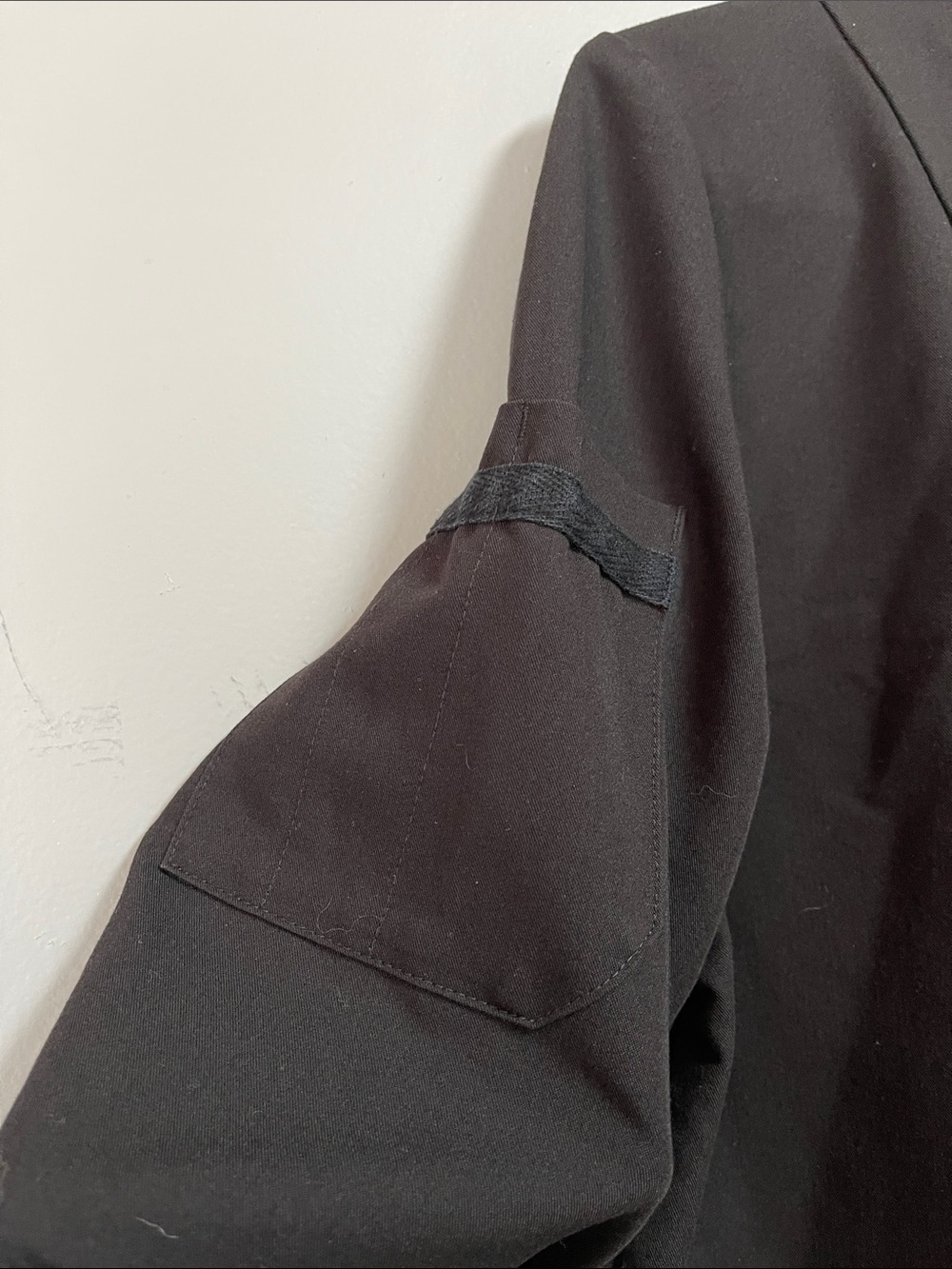 FIGS Technical Collection full-zip bomber scrub jacket - Picture 5 of 10